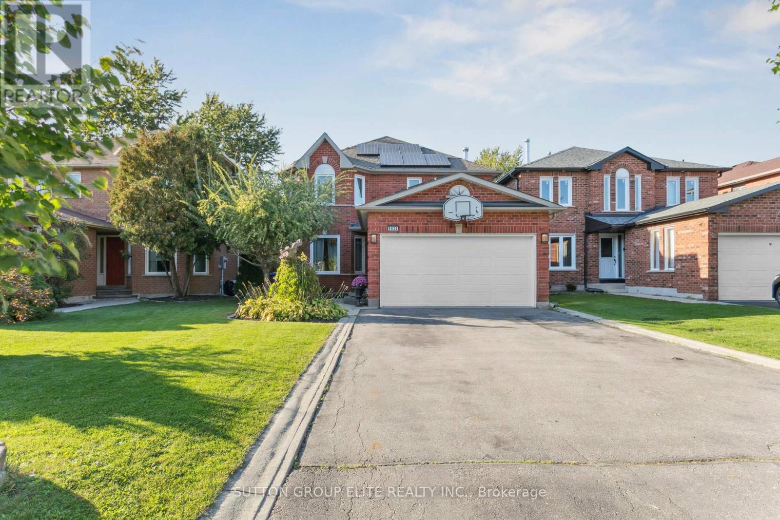 5824 Prairie Circle, Mississauga, Ontario  L5N 6B4 - Photo 2 - W12990178