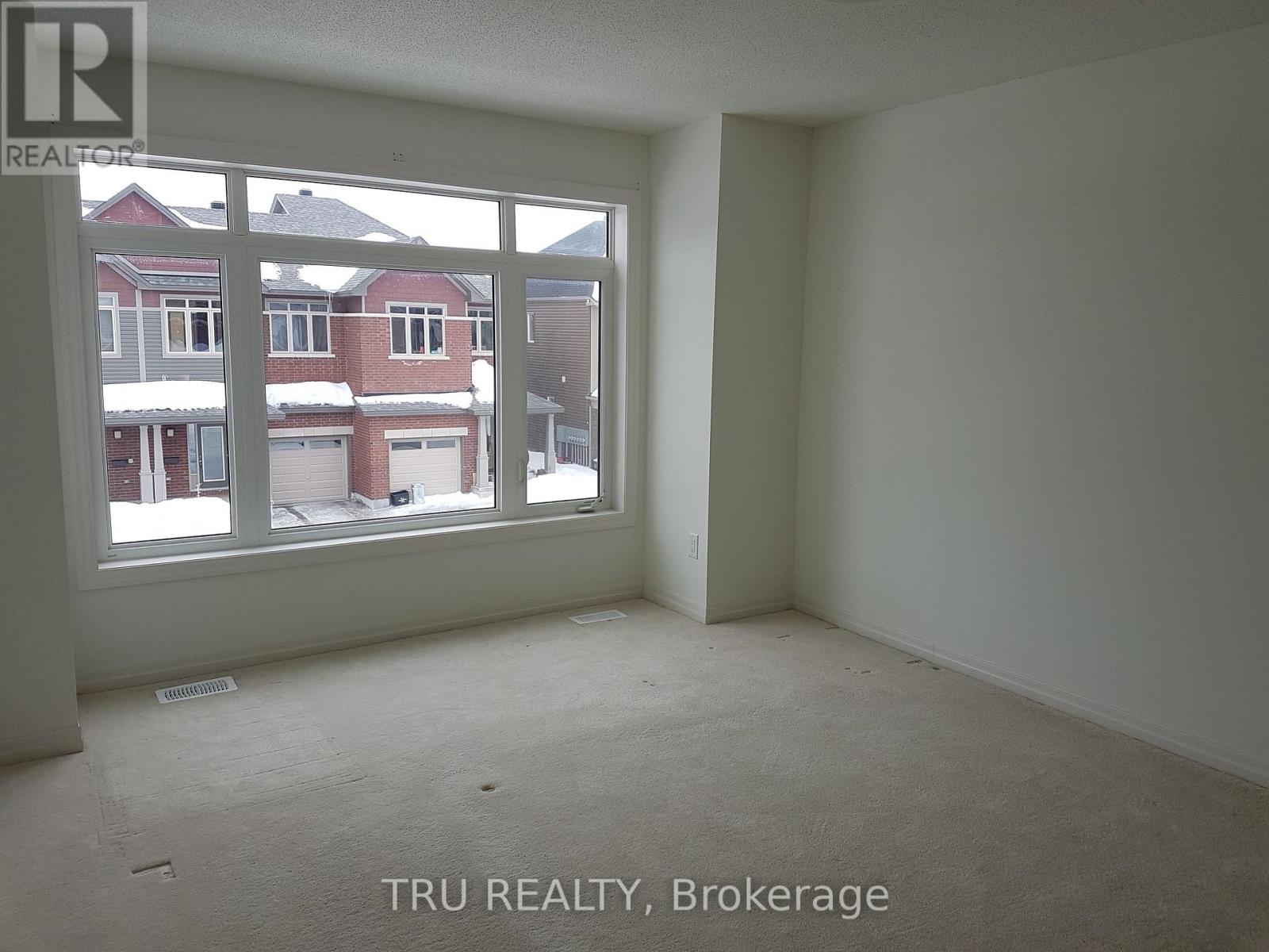 133 Overberg Way, Ottawa, Ontario  K2S 0V9 - Photo 3 - X13410030