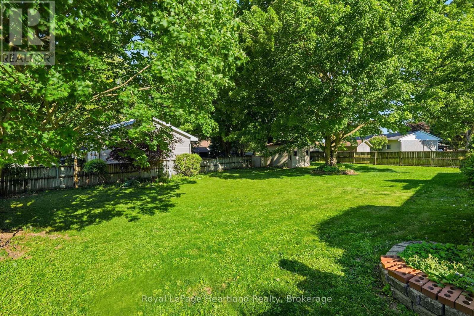 476 Carling Terrace, North Huron, Ontario  N0G 2W8 - Photo 40 - X13410062