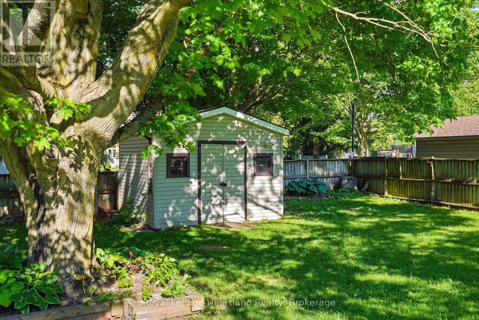 476 Carling Terrace, North Huron, Ontario  N0G 2W8 - Photo 41 - X13410062