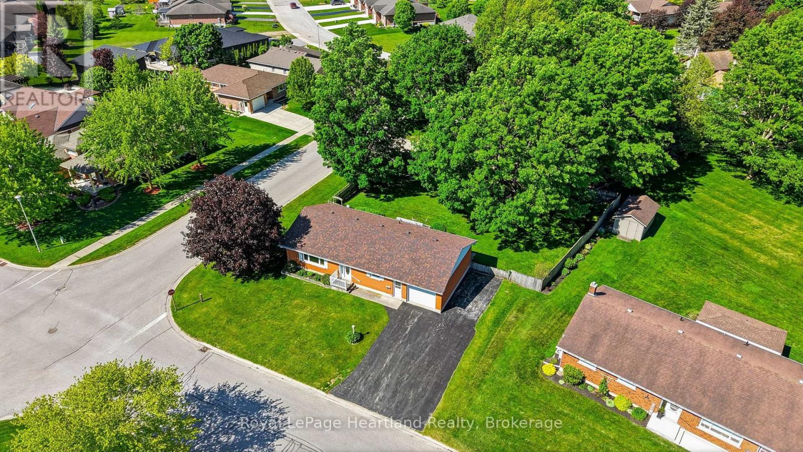 476 Carling Terrace, North Huron, Ontario  N0G 2W8 - Photo 42 - X13410062