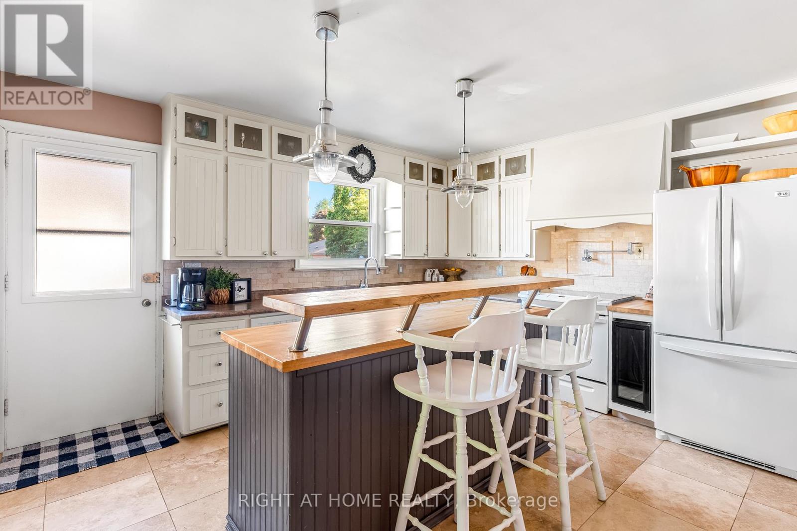 102 Paris Street, New Tecumseth, Ontario  L9R 1H2 - Photo 13 - N13404882