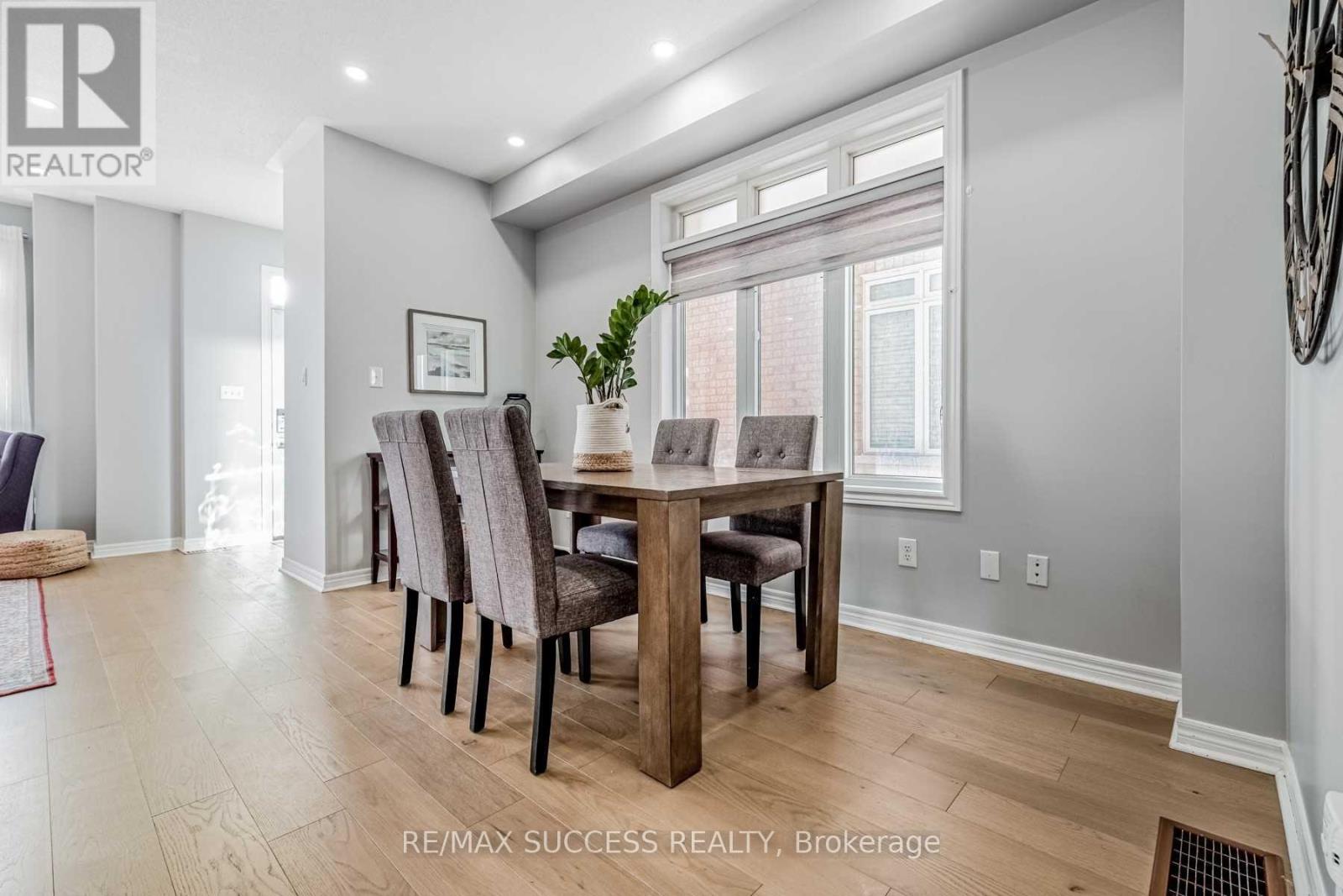5399 Festival Drive, Mississauga, Ontario  L5M 0G7 - Photo 4 - W13349618