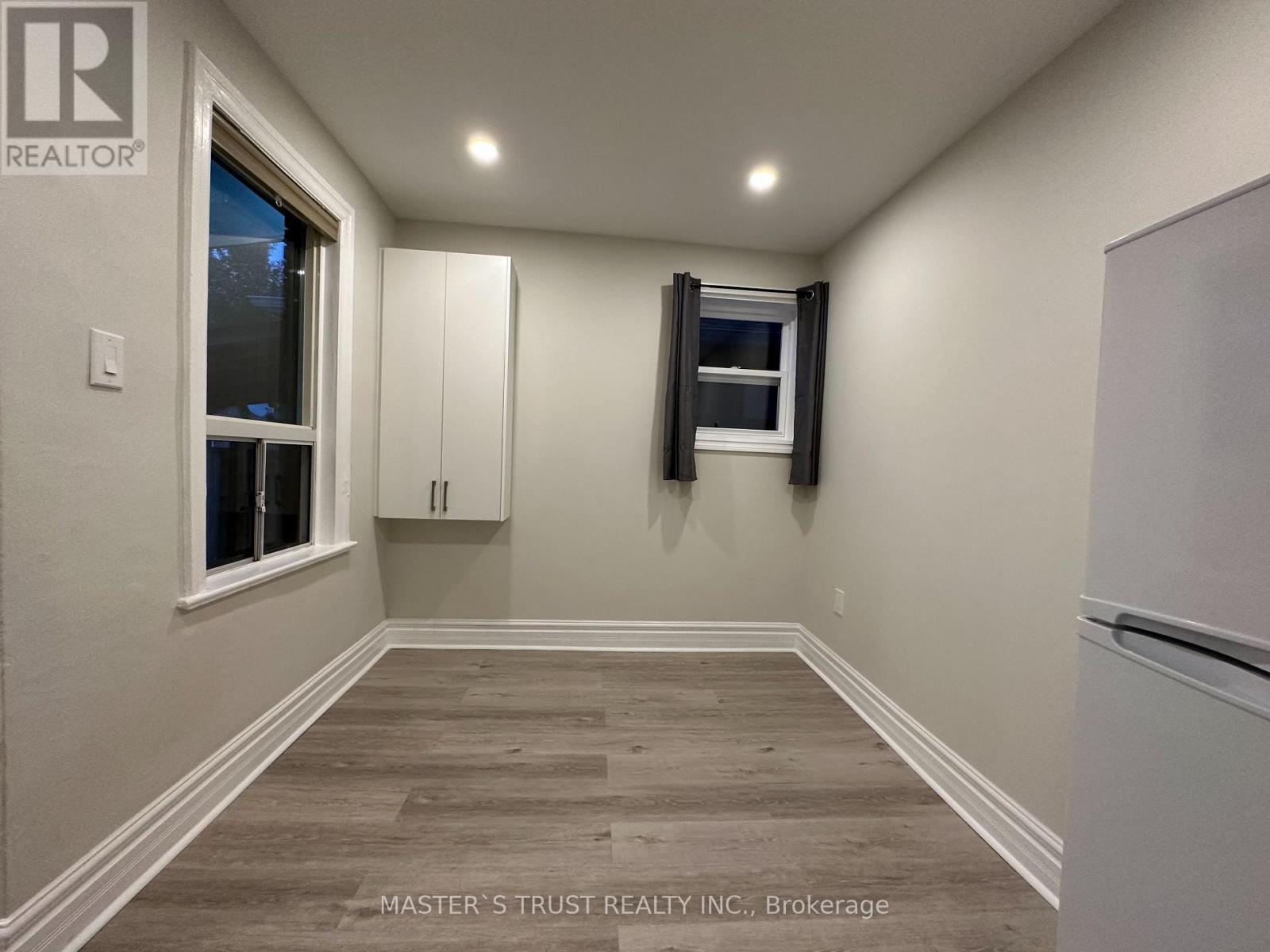 Upper - 151 Dynevor Road, Toronto, Ontario  M6E 3X5 - Photo 4 - W13403682