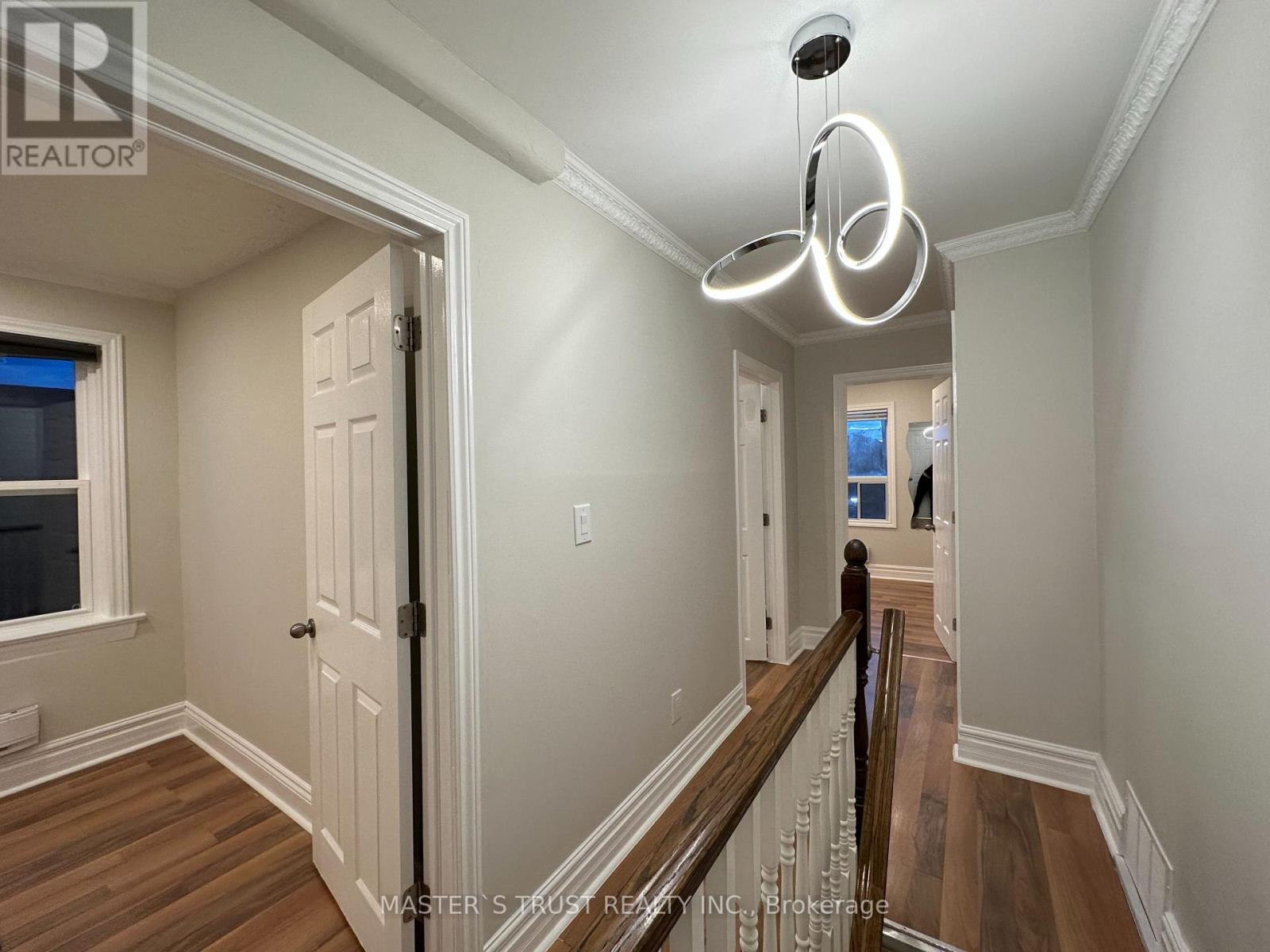 Upper - 151 Dynevor Road, Toronto, Ontario  M6E 3X5 - Photo 5 - W13403682