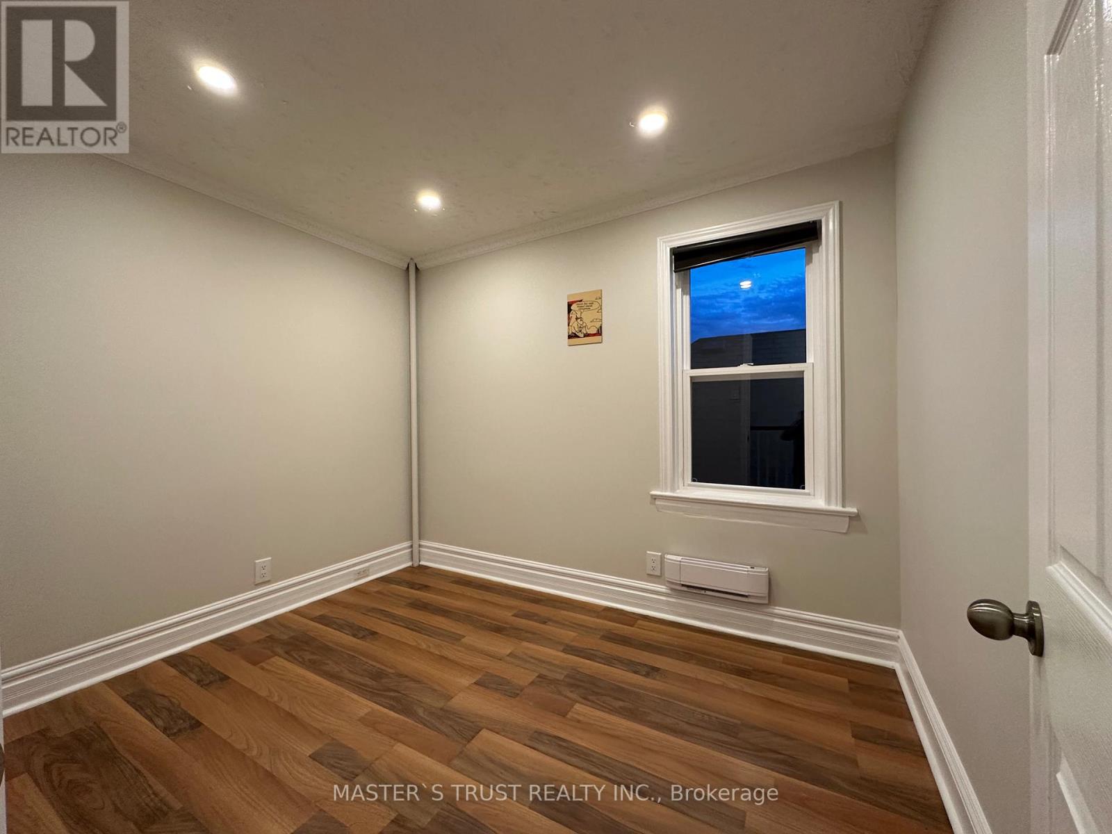 Upper - 151 Dynevor Road, Toronto, Ontario  M6E 3X5 - Photo 6 - W13403682