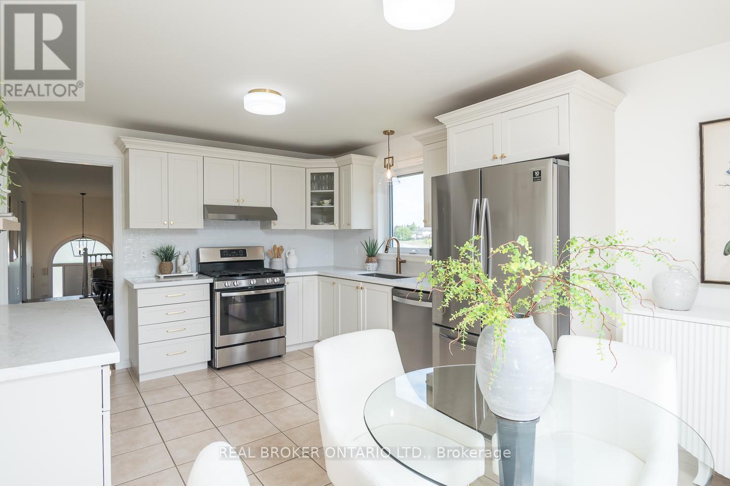 12 Kingsley Road, Halton Hills, Ontario  L7J 2Z5 - Photo 14 - W13410042