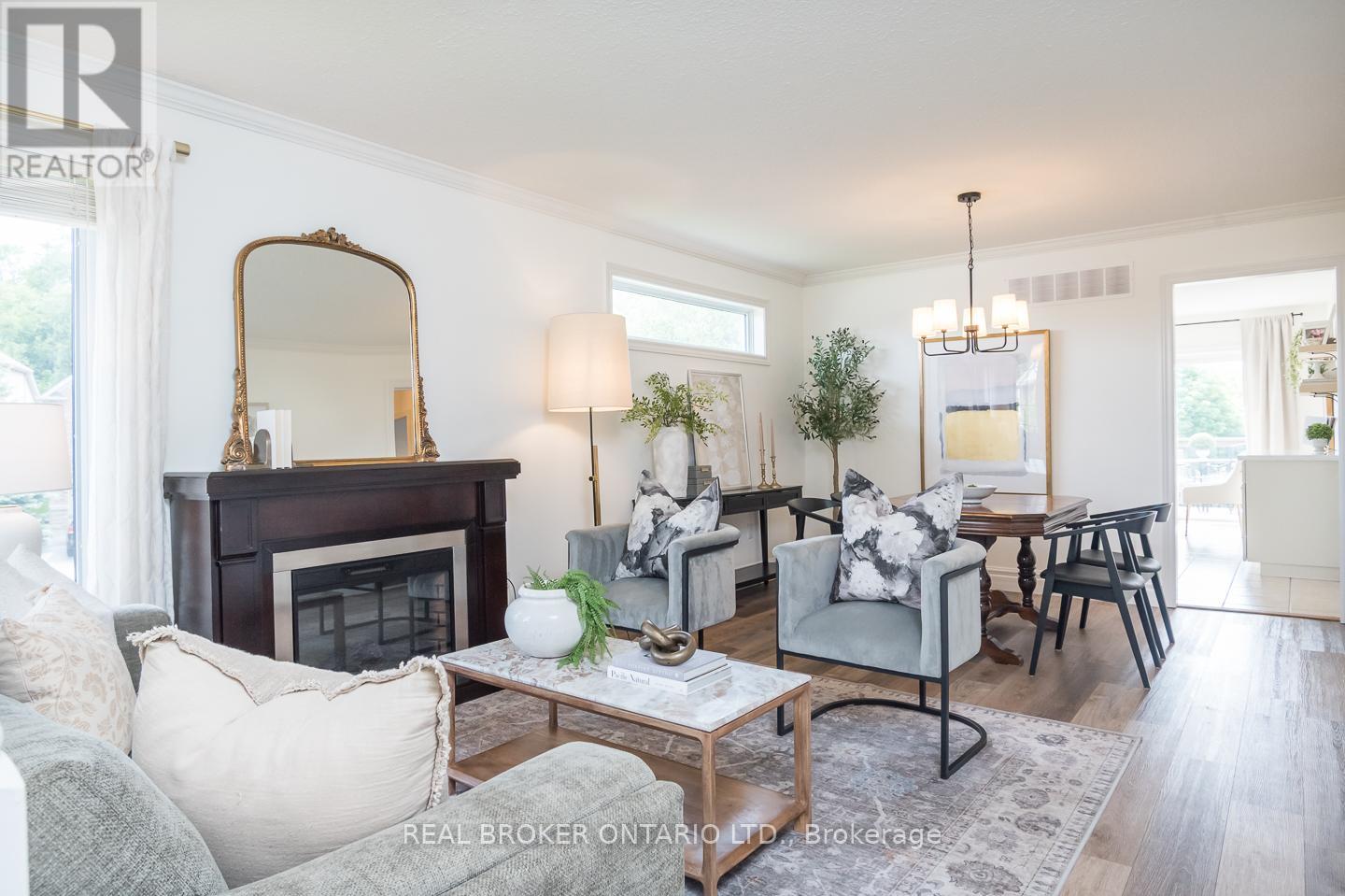 12 Kingsley Road, Halton Hills, Ontario  L7J 2Z5 - Photo 4 - W13410042