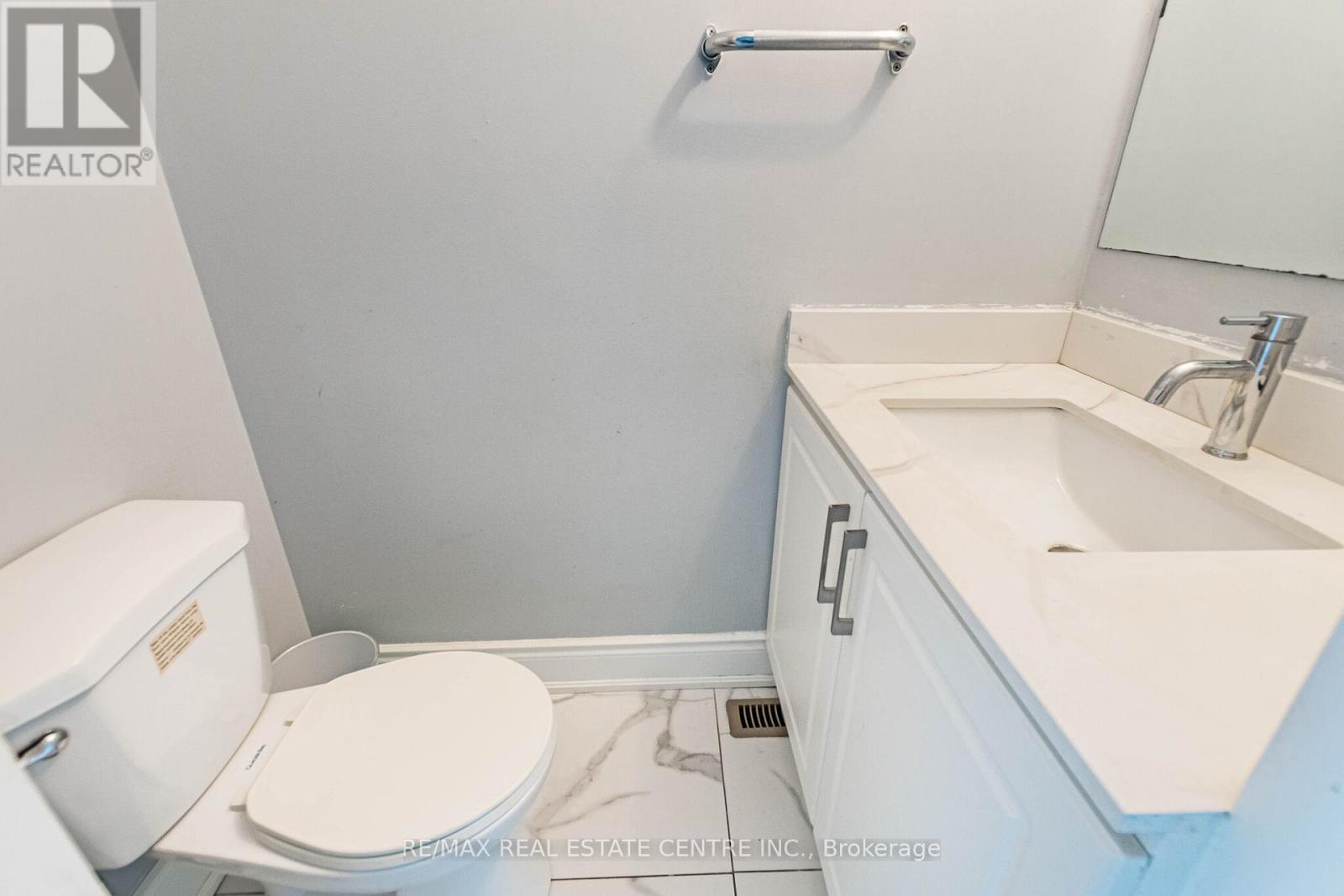20 Earnscliffe Circle, Brampton, Ontario  L6T 2B2 - Photo 16 - W13410050