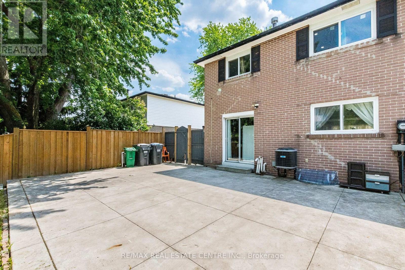 20 Earnscliffe Circle, Brampton, Ontario  L6T 2B2 - Photo 49 - W13410050