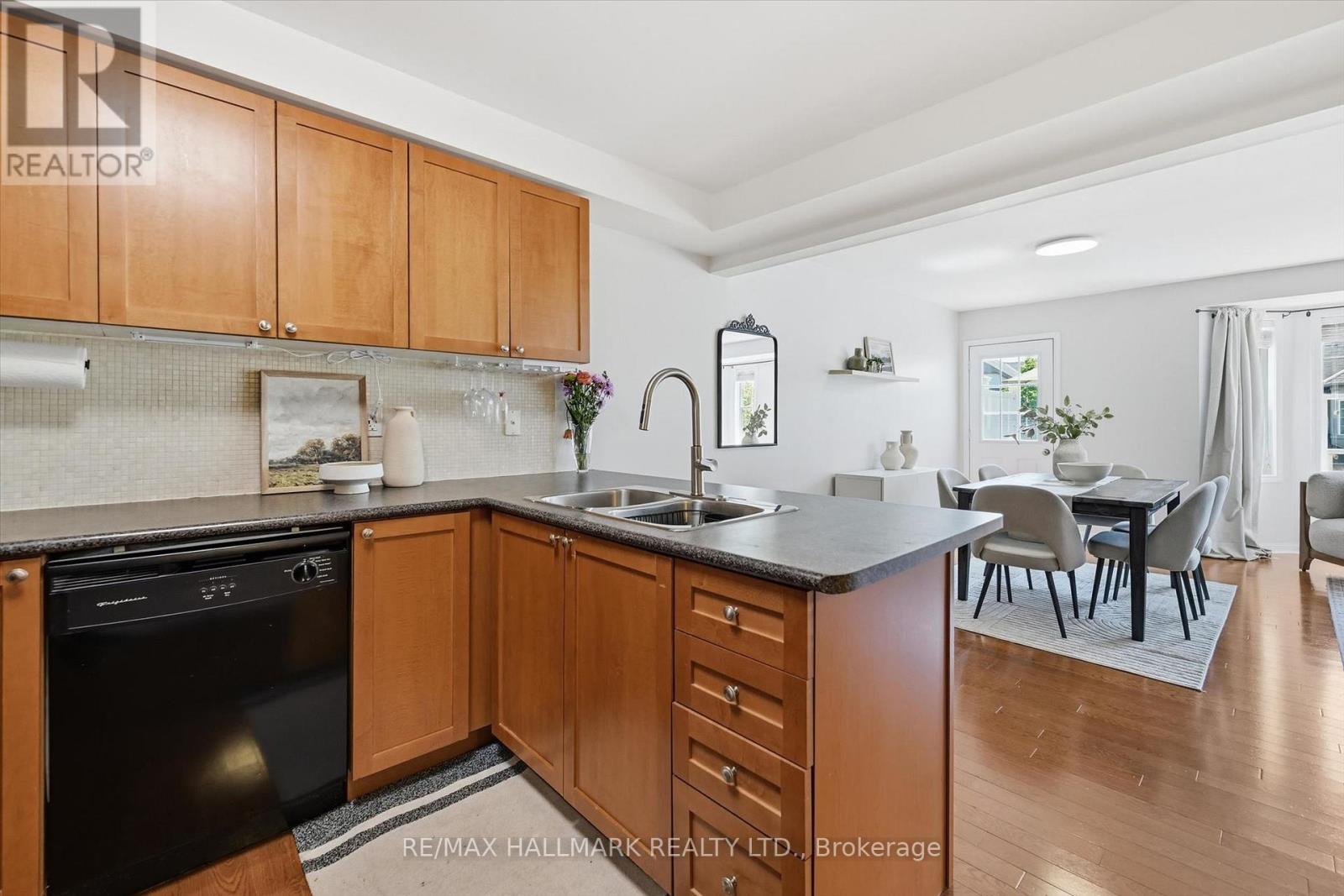 3191 Stornoway Circle, Oakville, Ontario  L6M 5H7 - Photo 10 - W13410064