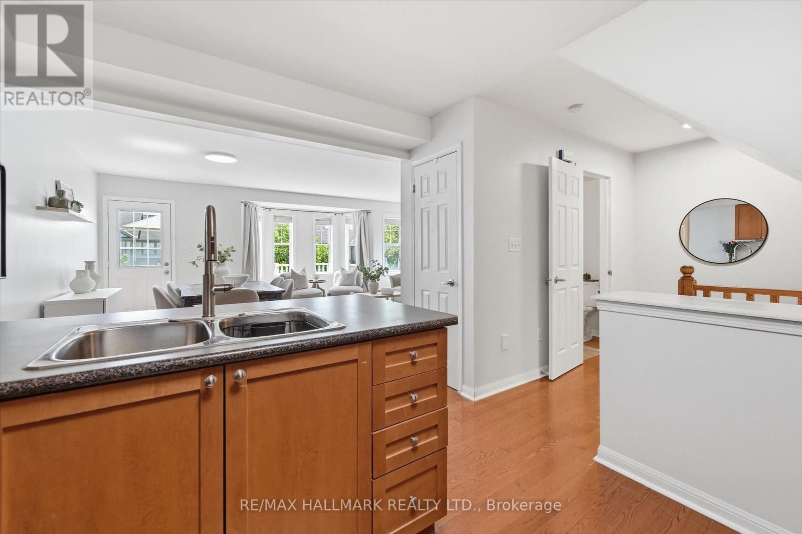 3191 Stornoway Circle, Oakville, Ontario  L6M 5H7 - Photo 11 - W13410064