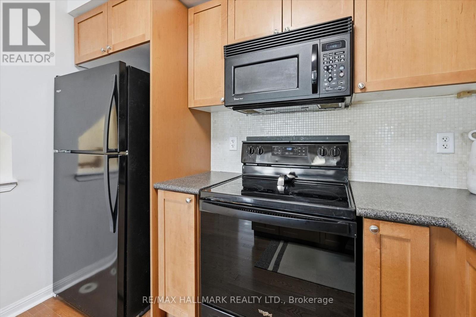 3191 Stornoway Circle, Oakville, Ontario  L6M 5H7 - Photo 12 - W13410064