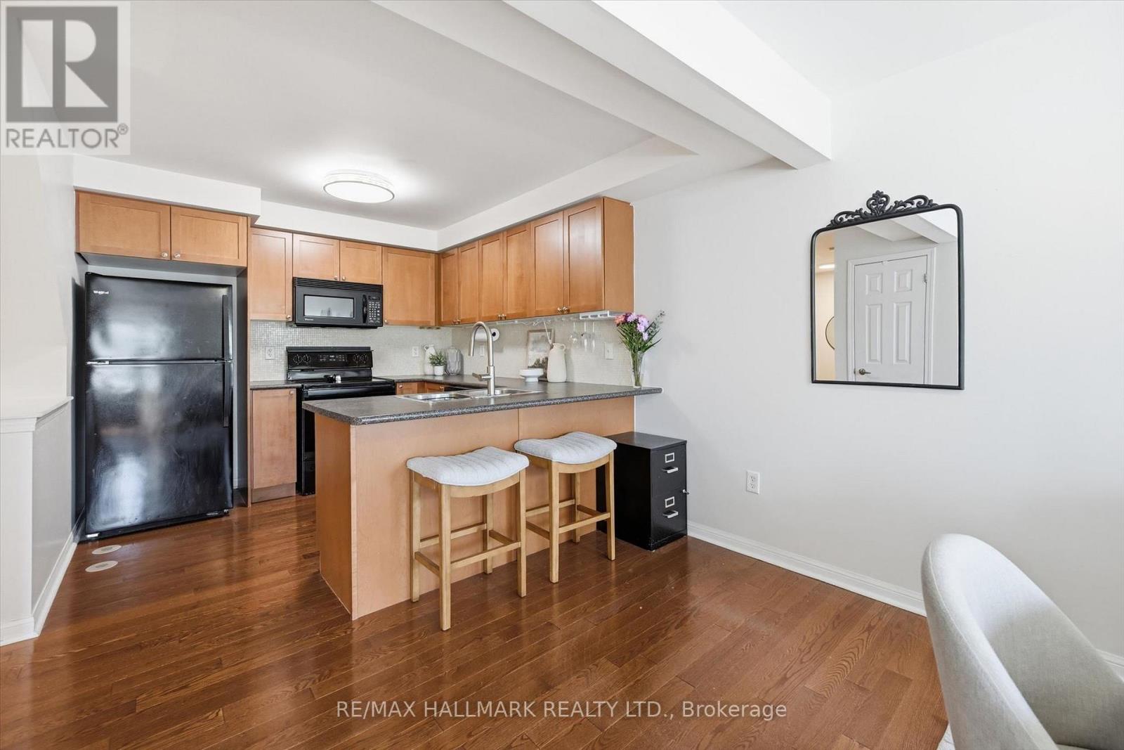 3191 Stornoway Circle, Oakville, Ontario  L6M 5H7 - Photo 9 - W13410064