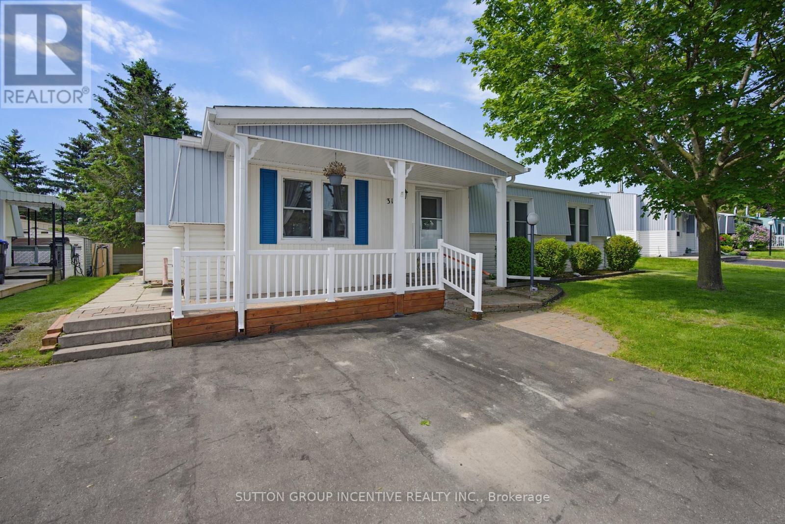 31 Linden Lane, Innisfil, Ontario  L9S 1N8 - Photo 4 - N13284852