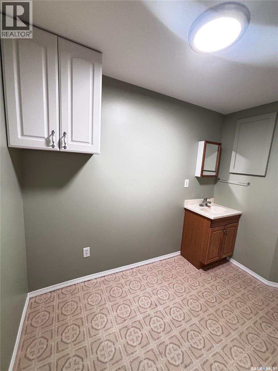 102 1202 1st Avenue Nw, Moose Jaw, Saskatchewan  S6H 3N6 - Photo 24 - SK038396