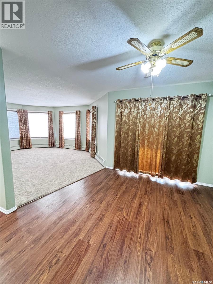 102 1202 1st Avenue Nw, Moose Jaw, Saskatchewan  S6H 3N6 - Photo 5 - SK038396