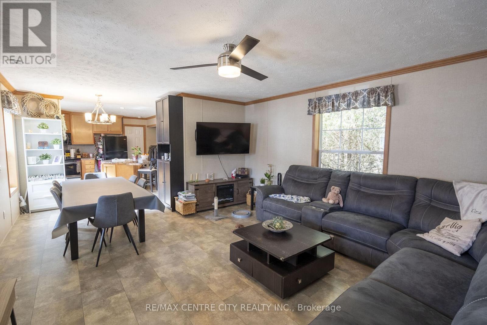 13875 Gosnell Line, Chatham-Kent, Ontario N0P 1T0 - Photo 32 - X13410094