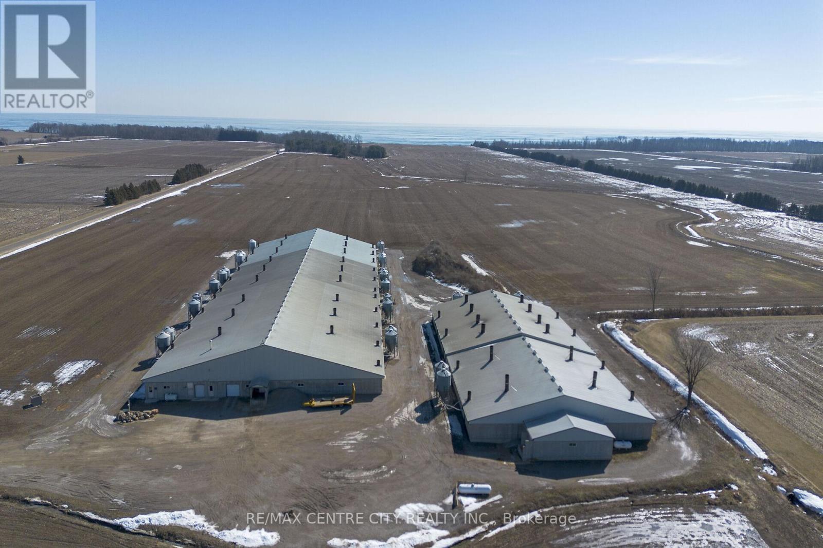 18692 Palmyra Road, Chatham-Kent, Ontario N0P 2C0 - Photo 11 - X13410096