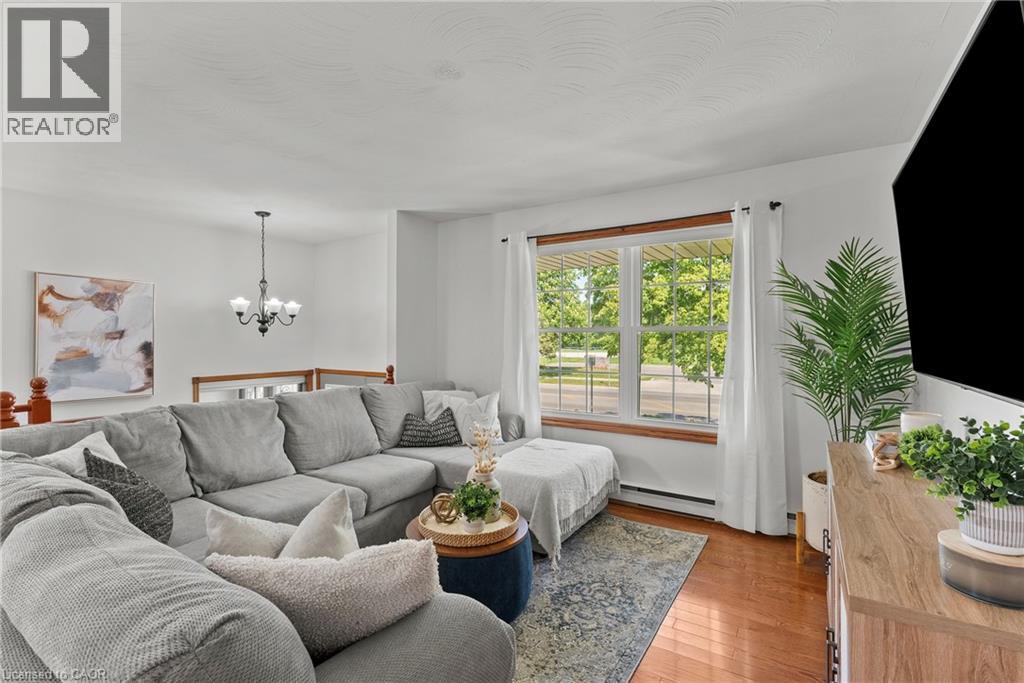 83 Amberwood Street, Stoney Creek, Ontario  L8J 1Z8 - Photo 6 - 40837356