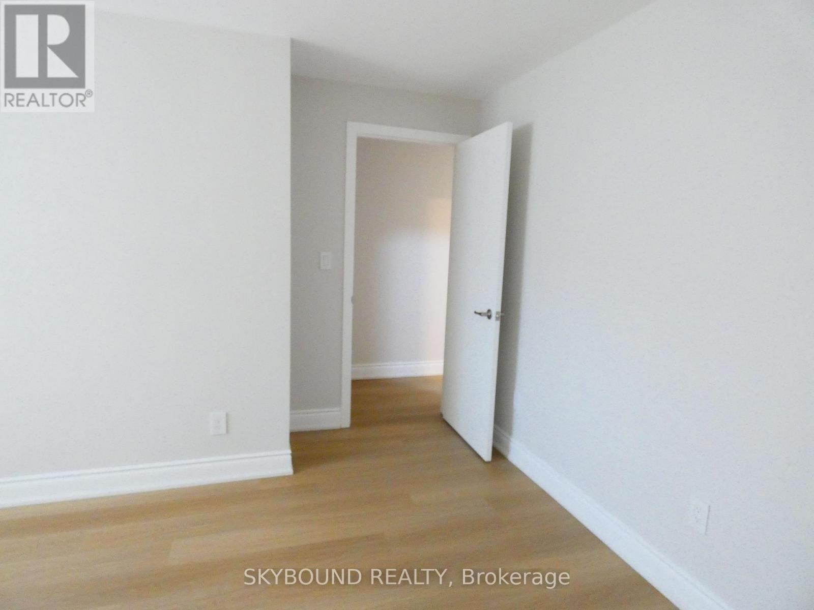 1 - 98 Barton Street, Milton, Ontario  L9T 1C9 - Photo 22 - W13410034