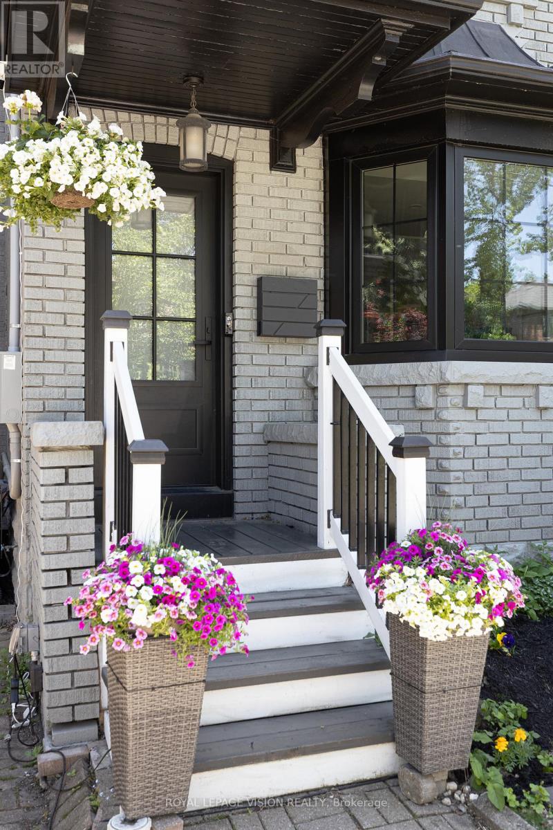 221 Bedford Park Avenue, Toronto, Ontario  M5M 1J4 - Photo 3 - C13287664