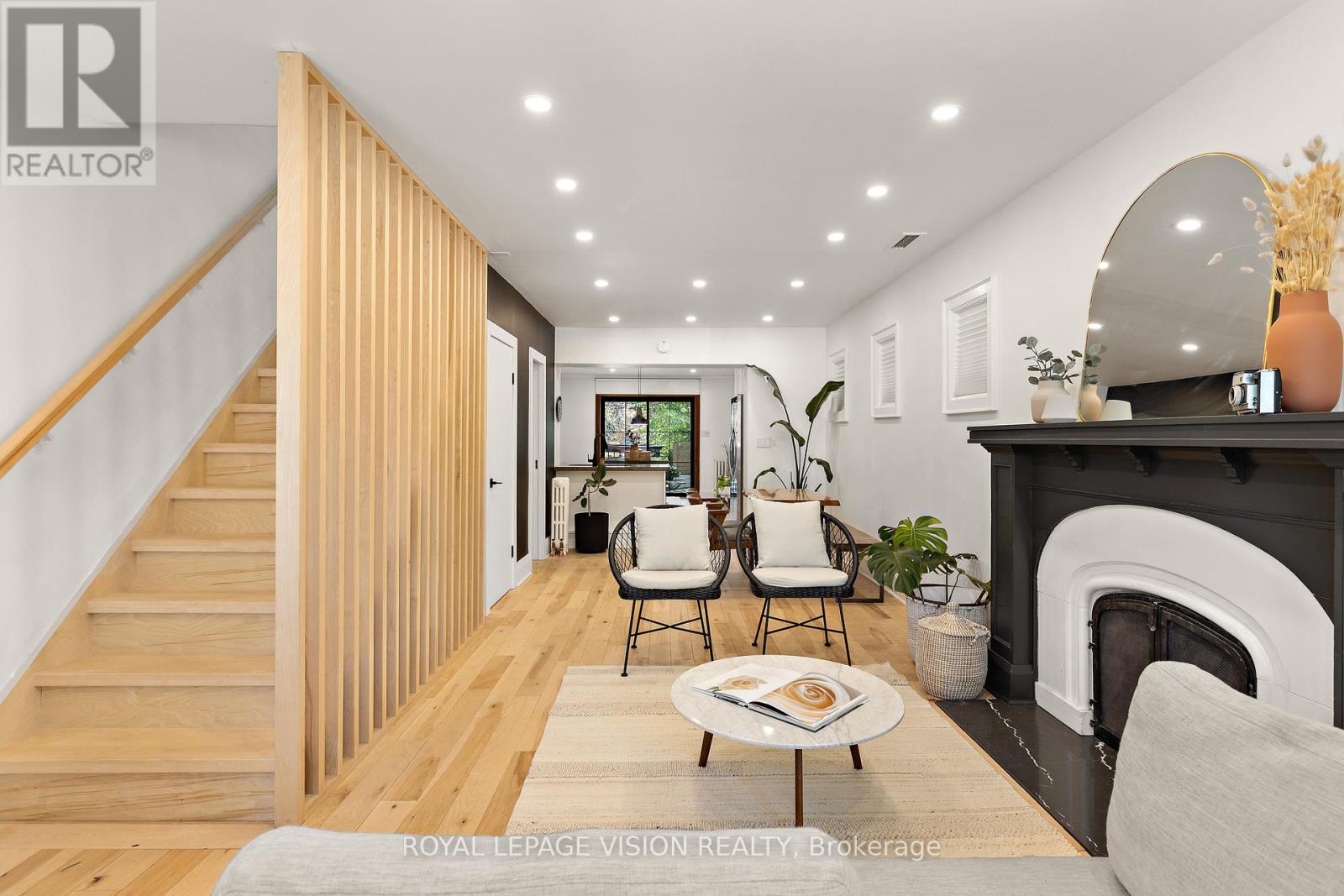 221 Bedford Park Avenue, Toronto, Ontario  M5M 1J4 - Photo 8 - C13287664