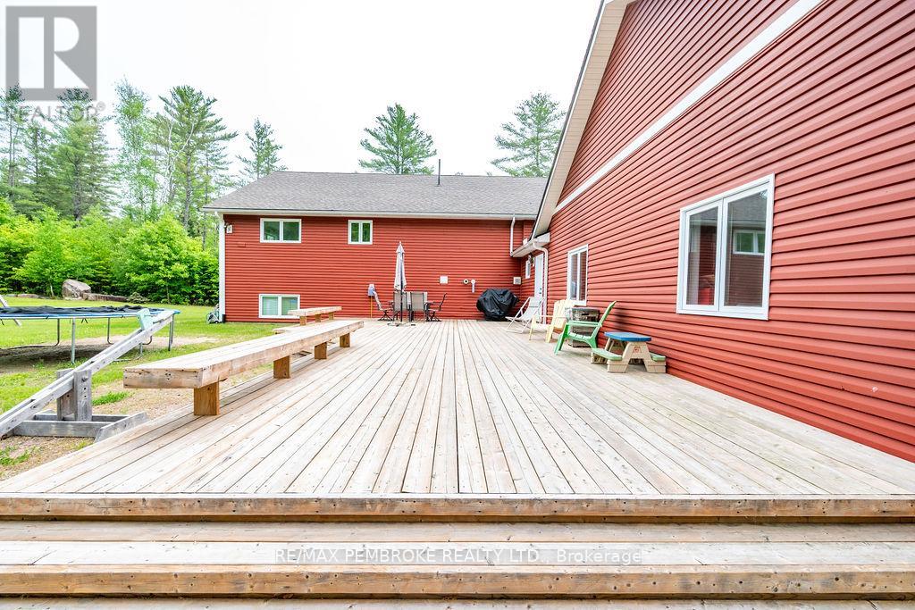 616 Barron Canyon Road, Petawawa, Ontario  K8A 6W7 - Photo 35 - X12719758