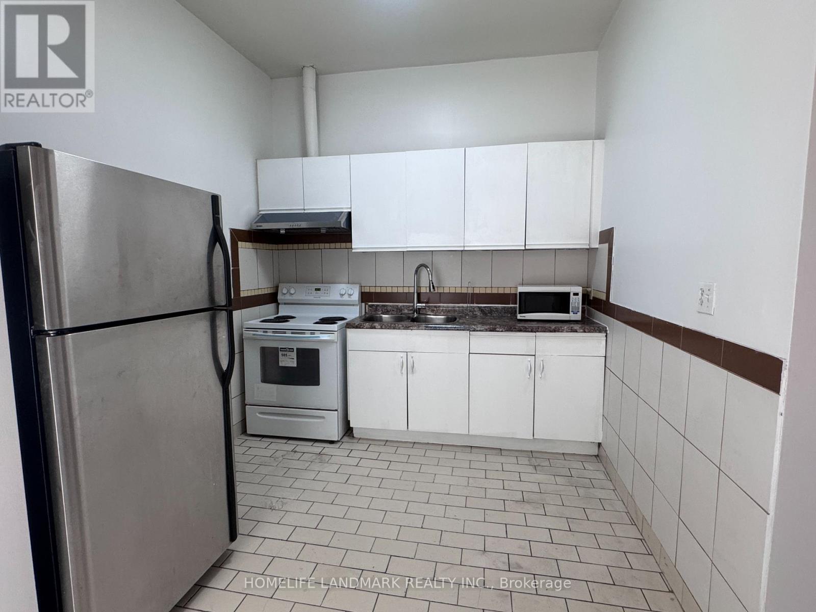3rd Fl #2 - 450 Spadina Avenue, Toronto, Ontario  M5T 2G8 - Photo 3 - C13410106