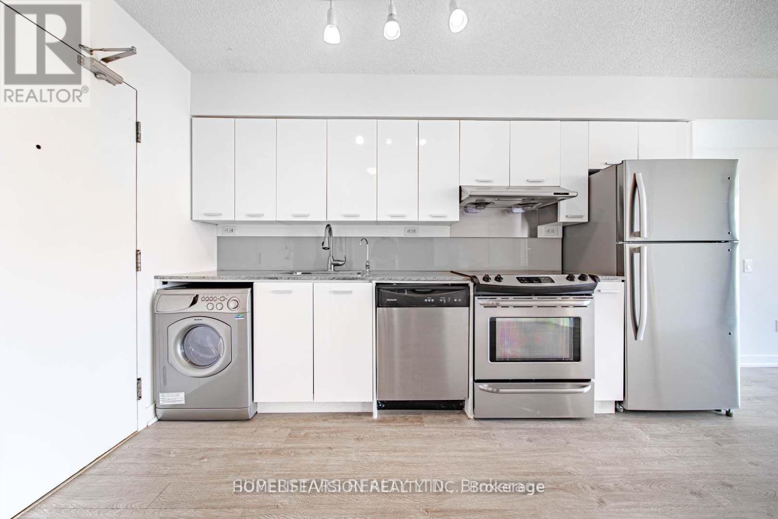 1606 - 33 Singer Court, Toronto, Ontario  M2K 0B4 - Photo 4 - C13410116