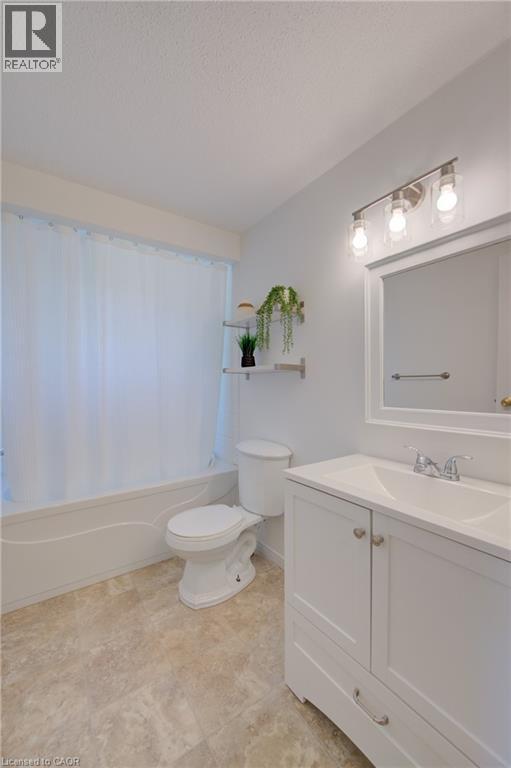 7 Harvest Court, Kitchener, Ontario  N2P 1T3 - Photo 13 - 40835205