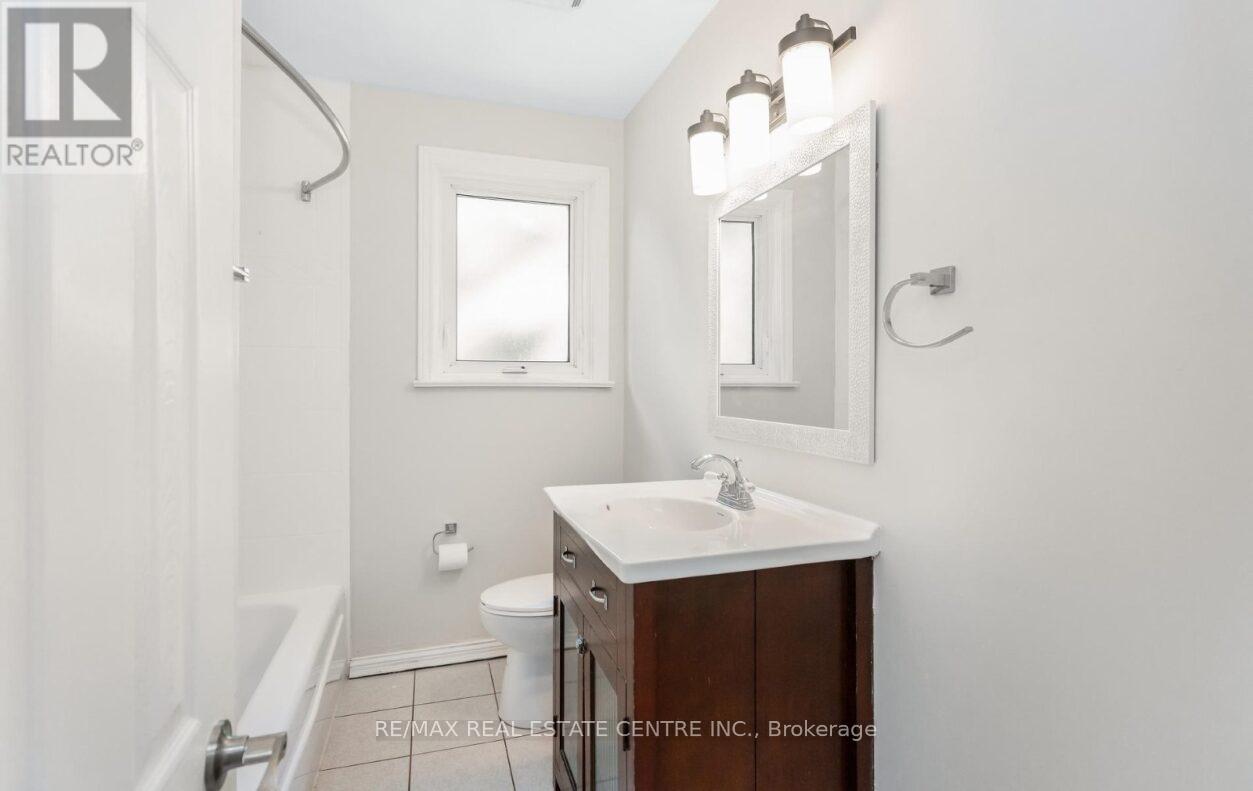 474 Seaton Drive, Oakville, Ontario  L6L 3Y5 - Photo 38 - W13247812