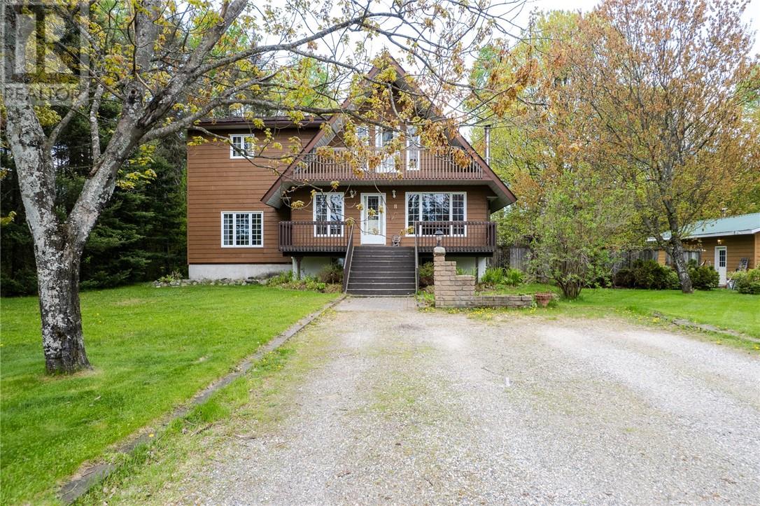8 Beauchamp Drive, Espanola, Ontario  P5E 1R1 - Photo 2 - 2128359