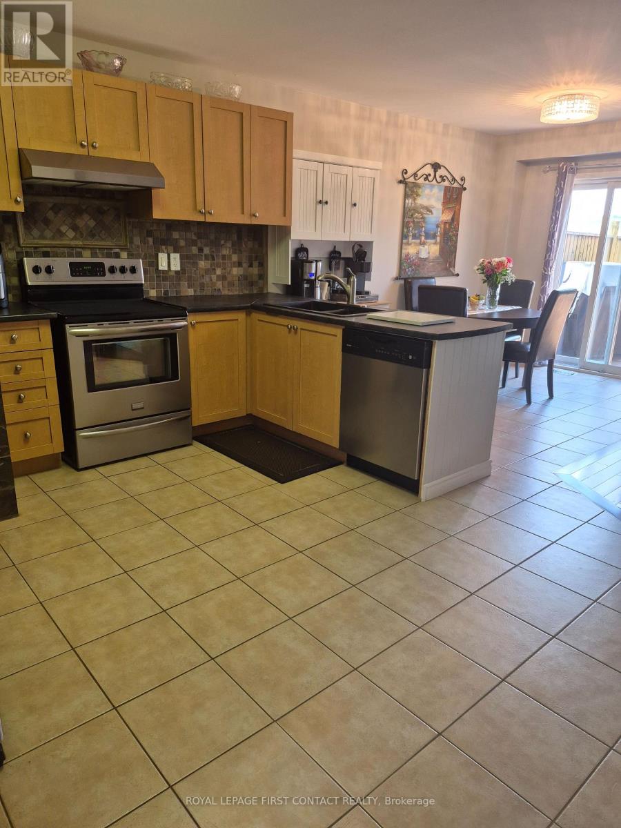 1768 Lamstone Street, Innisfil, Ontario  L9S 4W3 - Photo 8 - N13410118