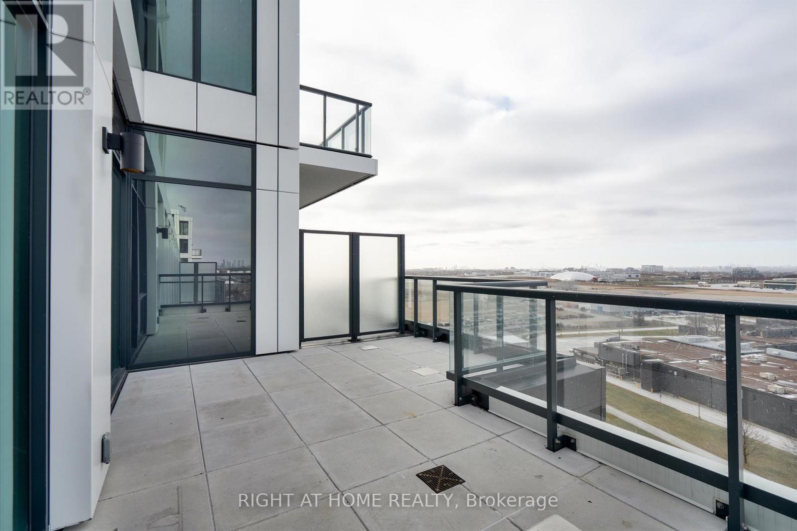 Lph12 - 1100 Sheppard Avenue W, Toronto, Ontario  M3J 0H1 - Photo 16 - W13410102