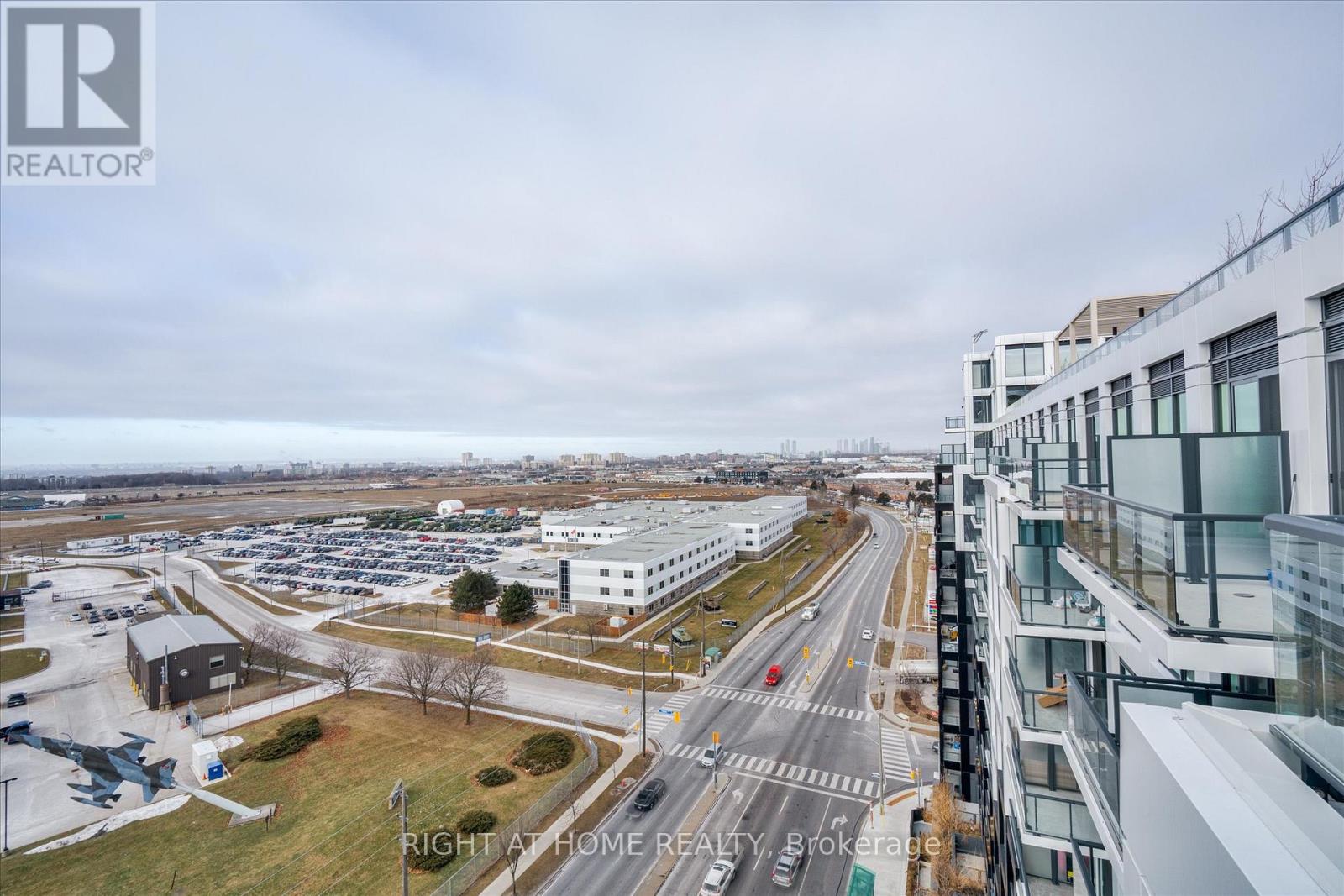 Lph12 - 1100 Sheppard Avenue W, Toronto, Ontario  M3J 0H1 - Photo 21 - W13410102