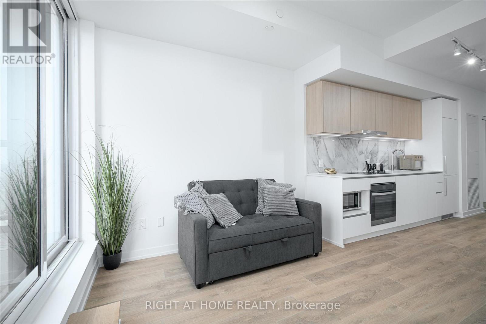 Lph12 - 1100 Sheppard Avenue W, Toronto, Ontario  M3J 0H1 - Photo 9 - W13410102