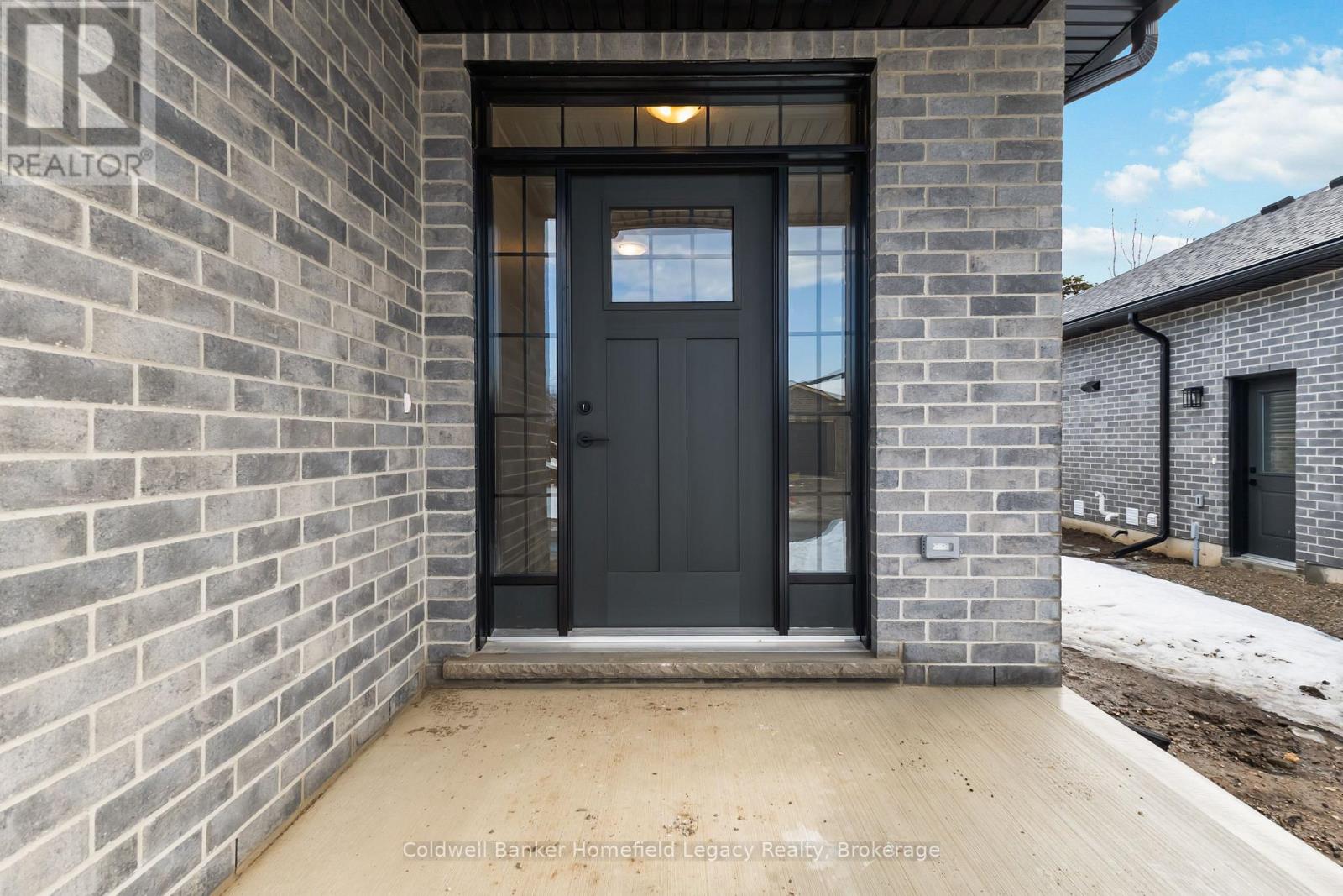 6 - 165 Egan Avenue, St. Marys, Ontario  N4X 0C9 - Photo 2 - X12694682