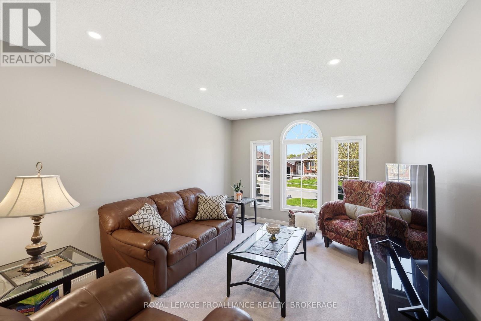 1380 Fisher Crescent, Kingston, Ontario  K7M 8T2 - Photo 3 - X13246610
