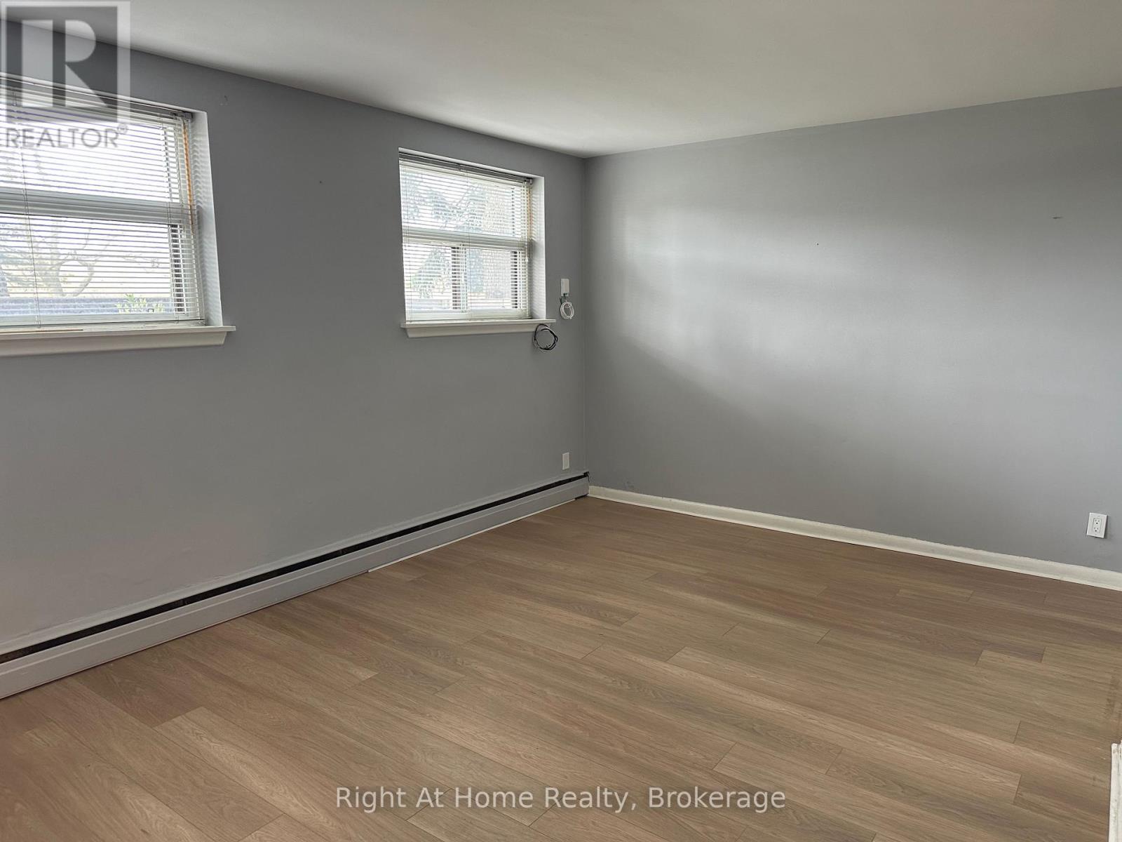 1 - 1033 Ravine Road, Oshawa, Ontario  L1H 4C9 - Photo 2 - E13410156