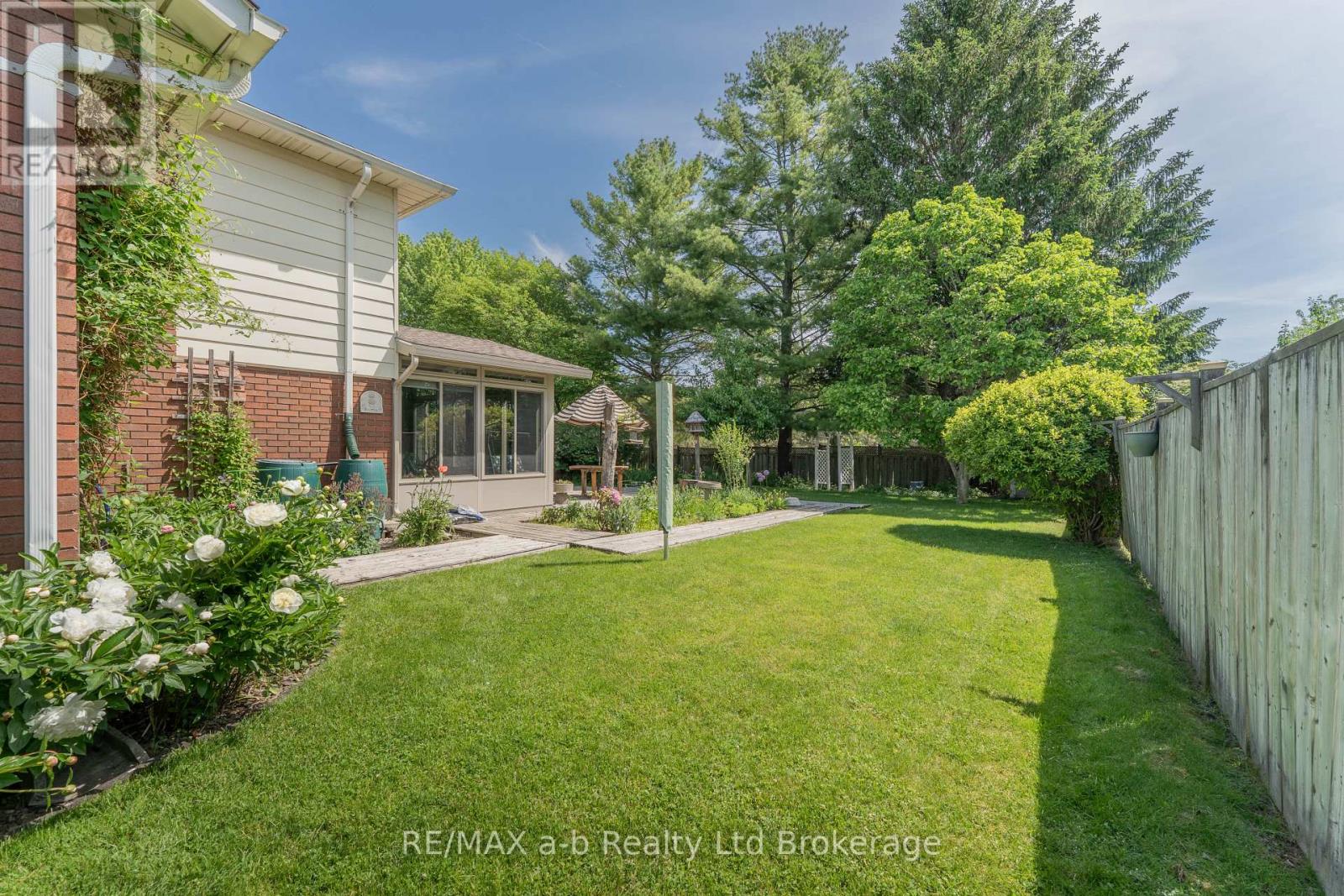 18 Denrich Avenue, Tillsonburg, Ontario  N4G 4W2 - Photo 32 - X13410160