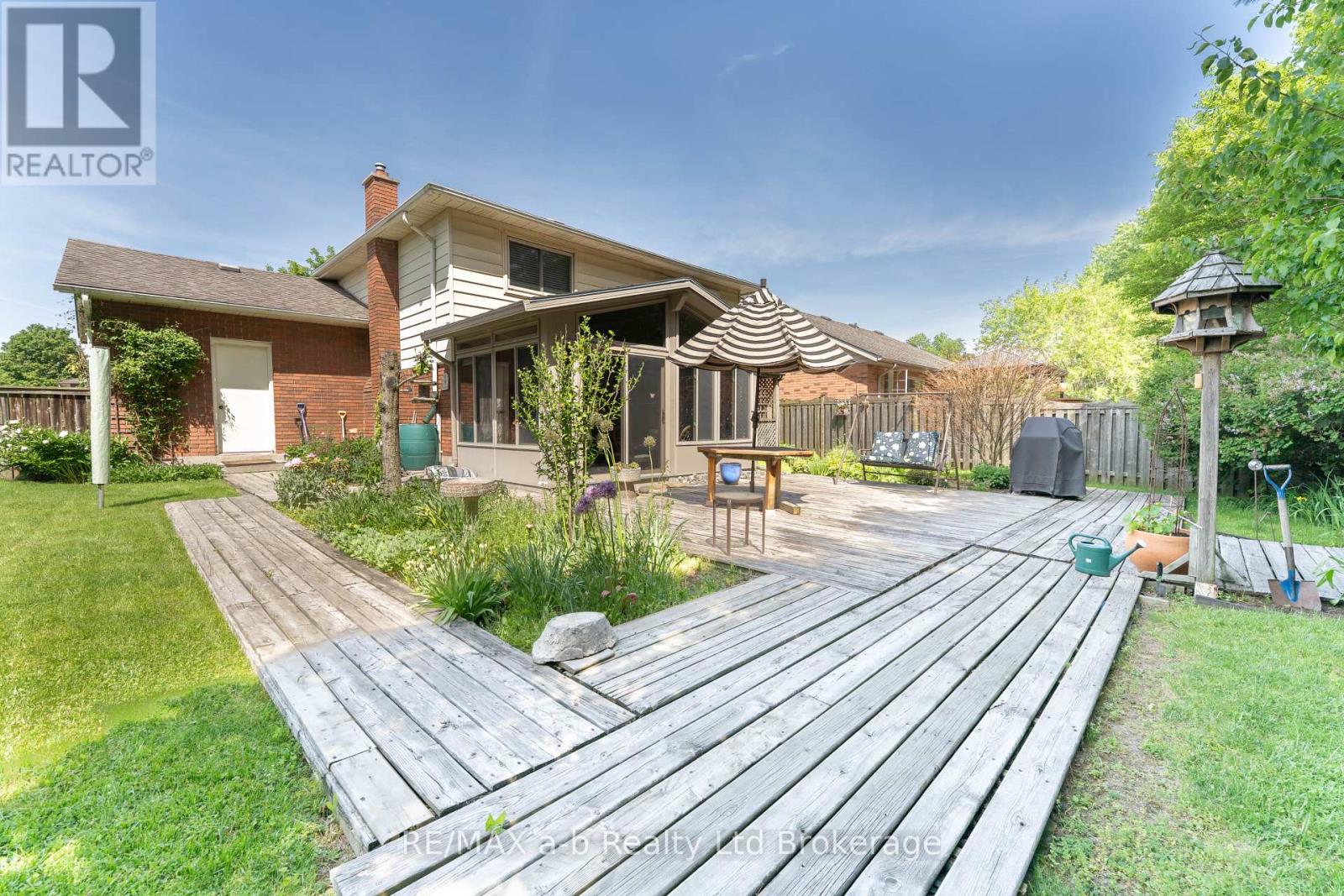 18 Denrich Avenue, Tillsonburg, Ontario  N4G 4W2 - Photo 34 - X13410160