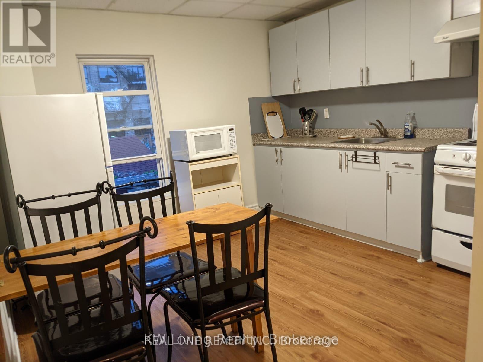 27 Kensington Avenue, Toronto, Ontario  M5T 2J8 - Photo 10 - C13410128