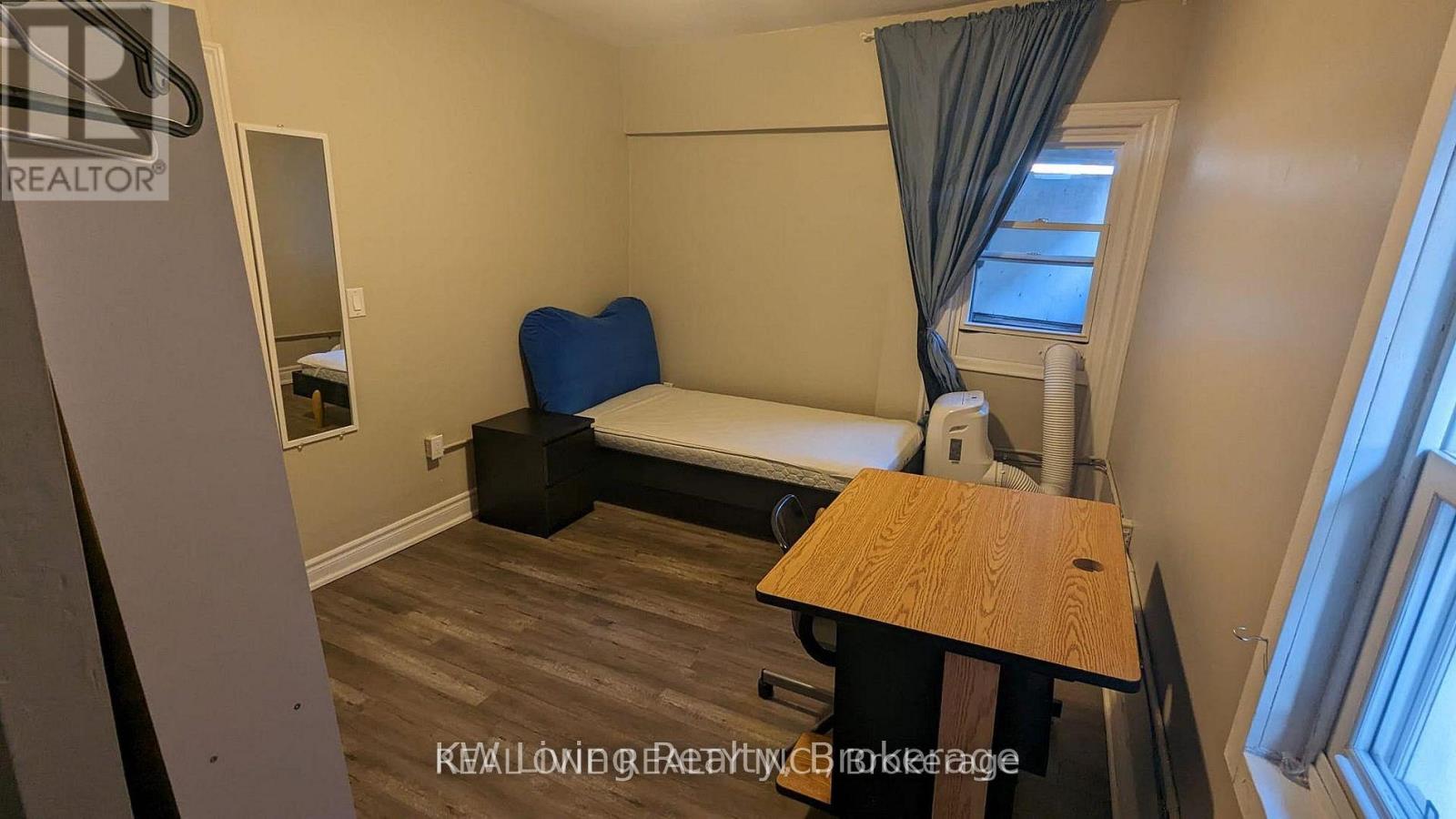 27 Kensington Avenue, Toronto, Ontario  M5T 2J8 - Photo 5 - C13410128