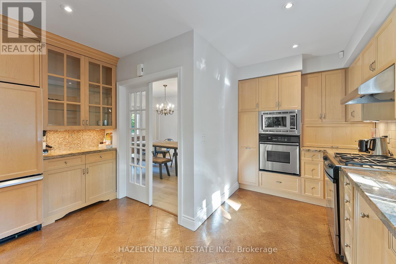 16 Wells Hill Avenue, Toronto, Ontario  M5R 3A6 - Photo 20 - C13410136