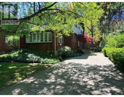 16 WELLS HILL AVENUE, Toronto, Ontario