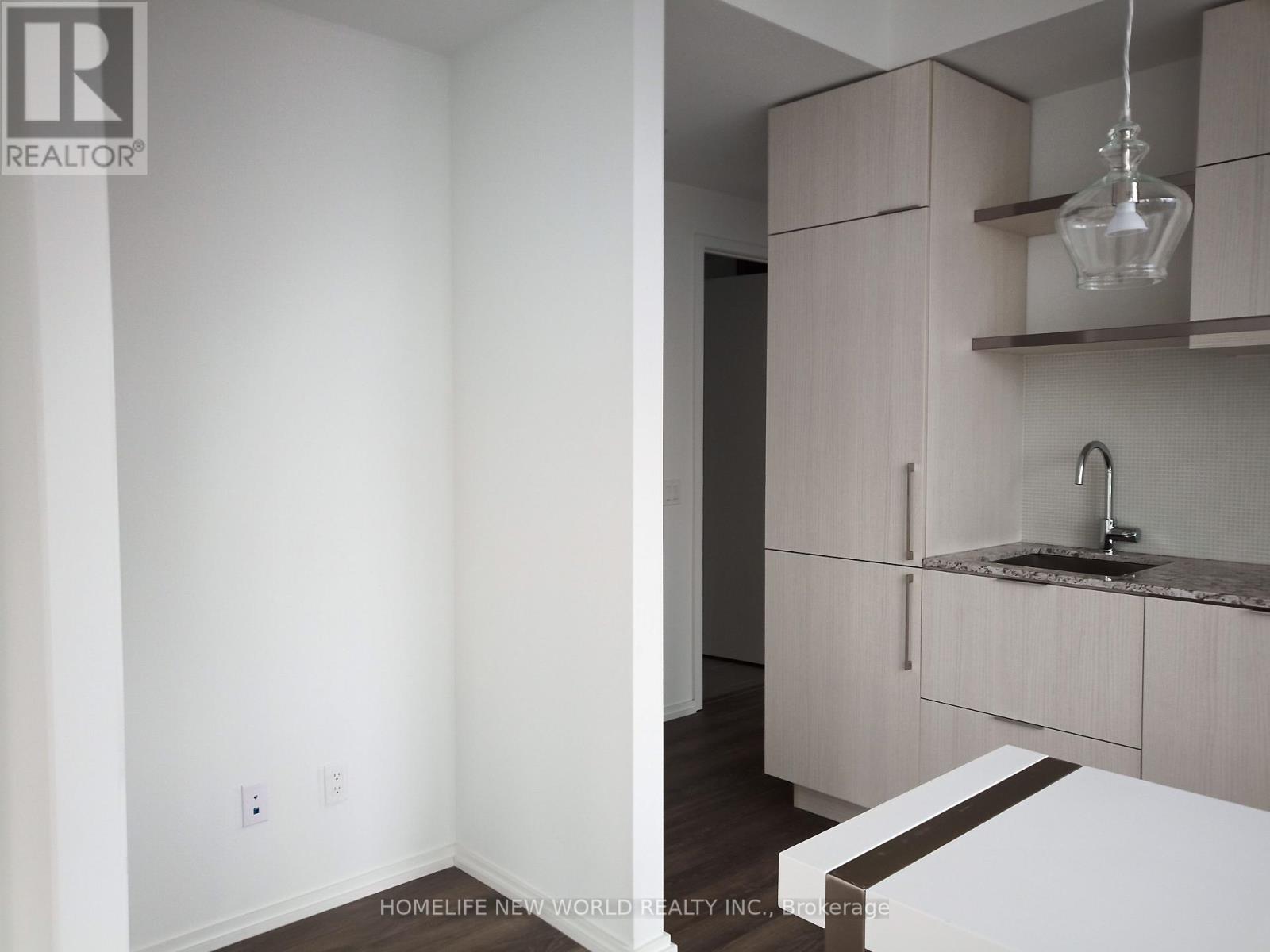 197 - 197 Yonge Street, Toronto, Ontario  M5B 0C1 - Photo 4 - C13410174