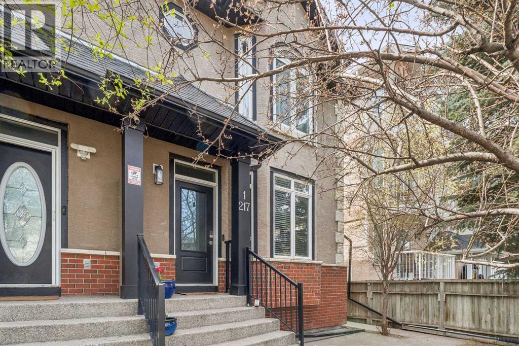 1, 217 17 Avenue NE, Calgary, Alberta  T2E 1L9 - Photo 3 - A2309528