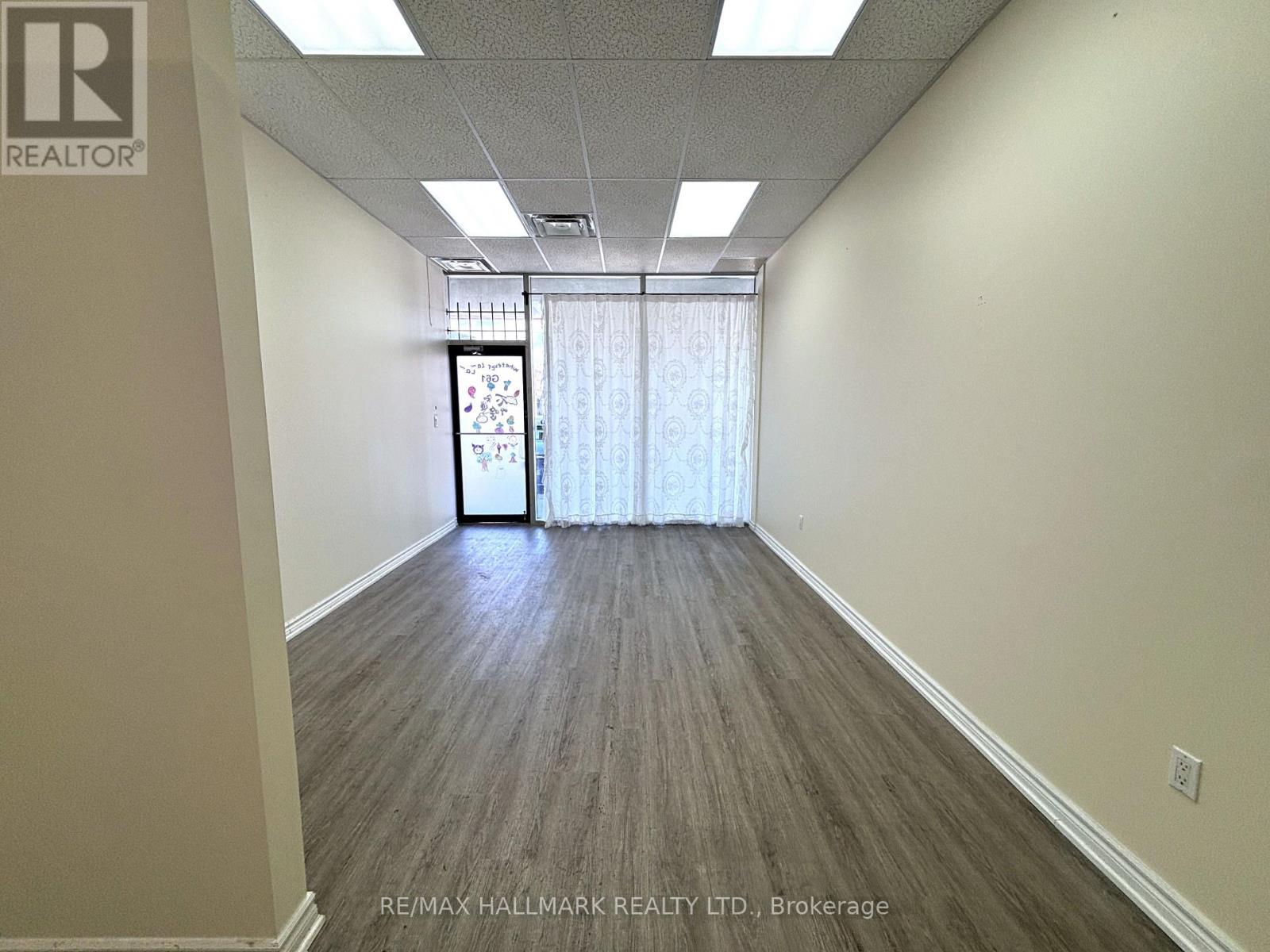 G61 - 8 Glen Watford Drive, Toronto, Ontario  M1S 2C1 - Photo 5 - E13410168