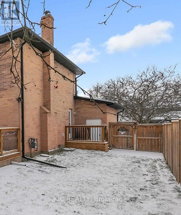 108 Cardinal Crescent, Newmarket, Ontario  L3Y 5Y6 - Photo 3 - N13243702
